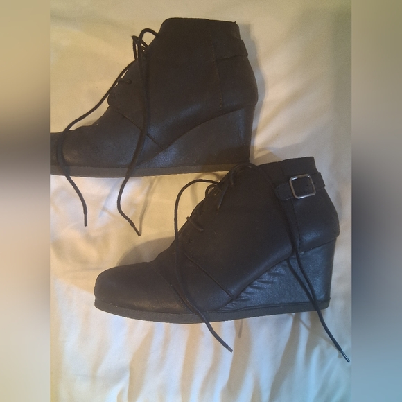 Maurices Shoes - Maurices Black Lace-Up Wedge Boots